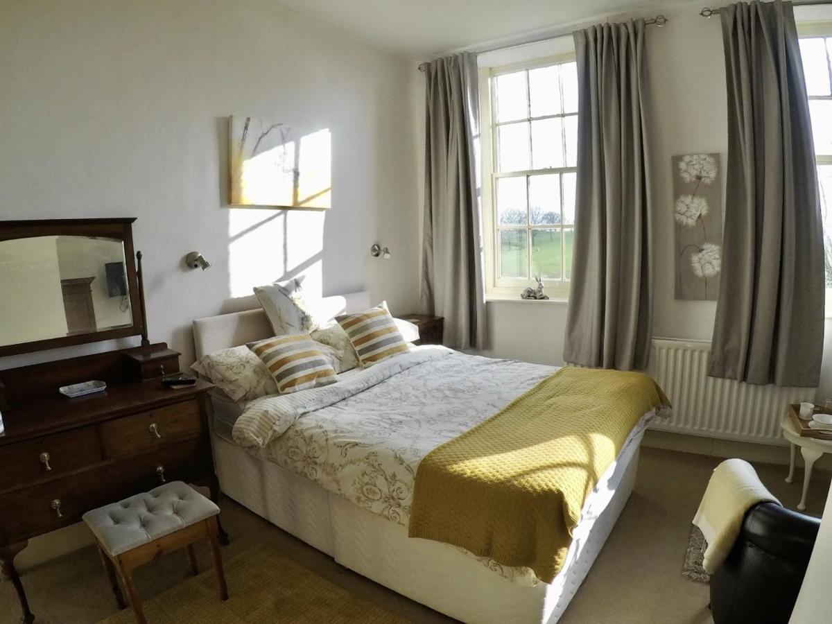 Whitchurch Farm Guesthouse 앨더민스터 외부 사진