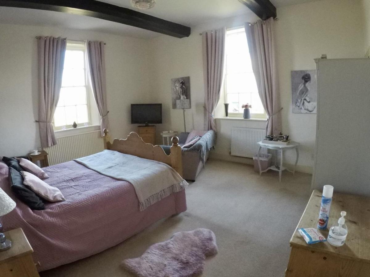 Whitchurch Farm Guesthouse 앨더민스터 외부 사진